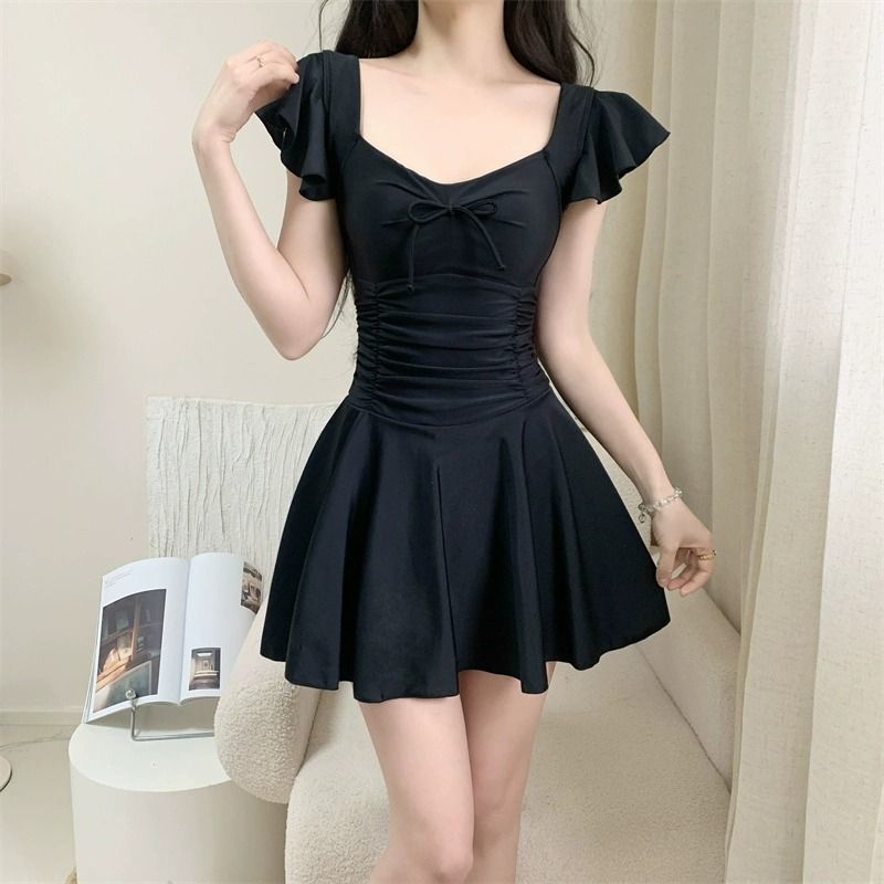 بدلة سباحة نسائية 2026 بظهر مف - مراجعة Slim Fit Suit Set وسعره